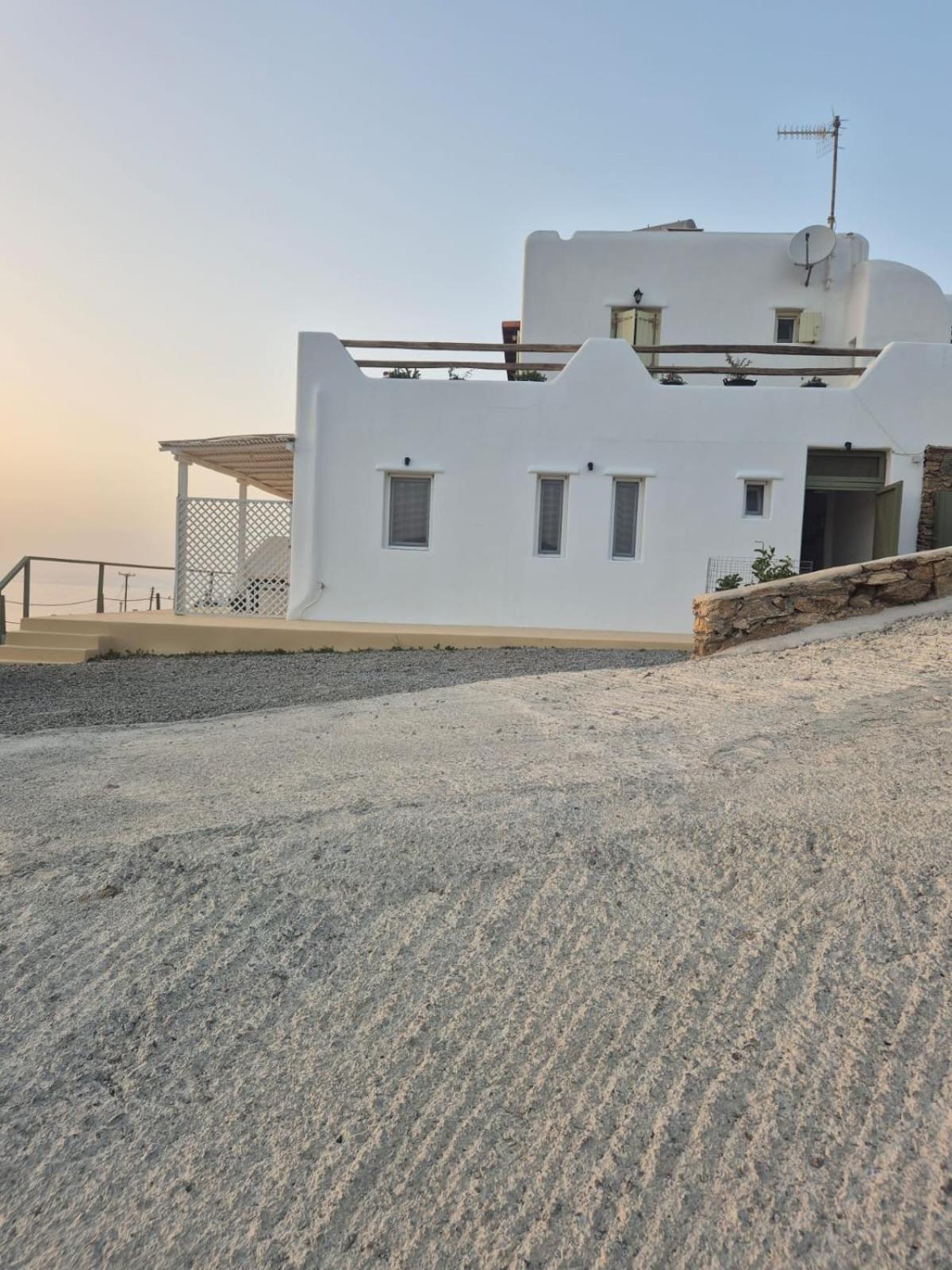 Enne Studios For Views & Tranquility Ftelia  ภายนอก รูปภาพ