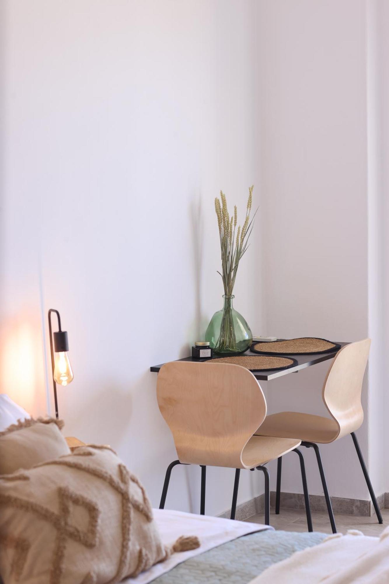 Enne Studios For Views & Tranquility Ftelia  ห้อง รูปภาพ